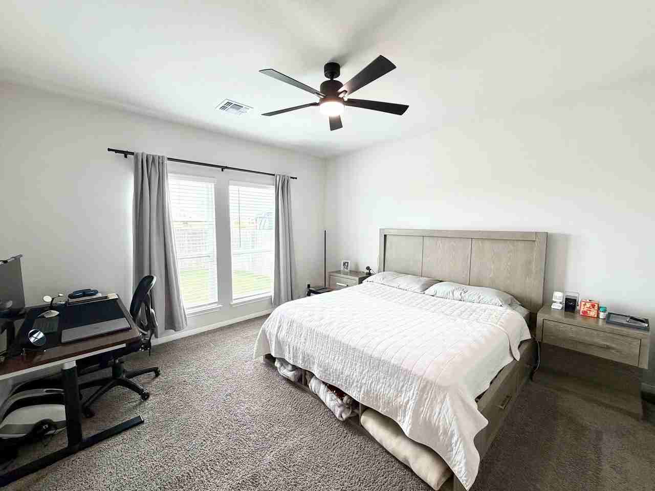 11204 Solar St - Photo 7 of 17