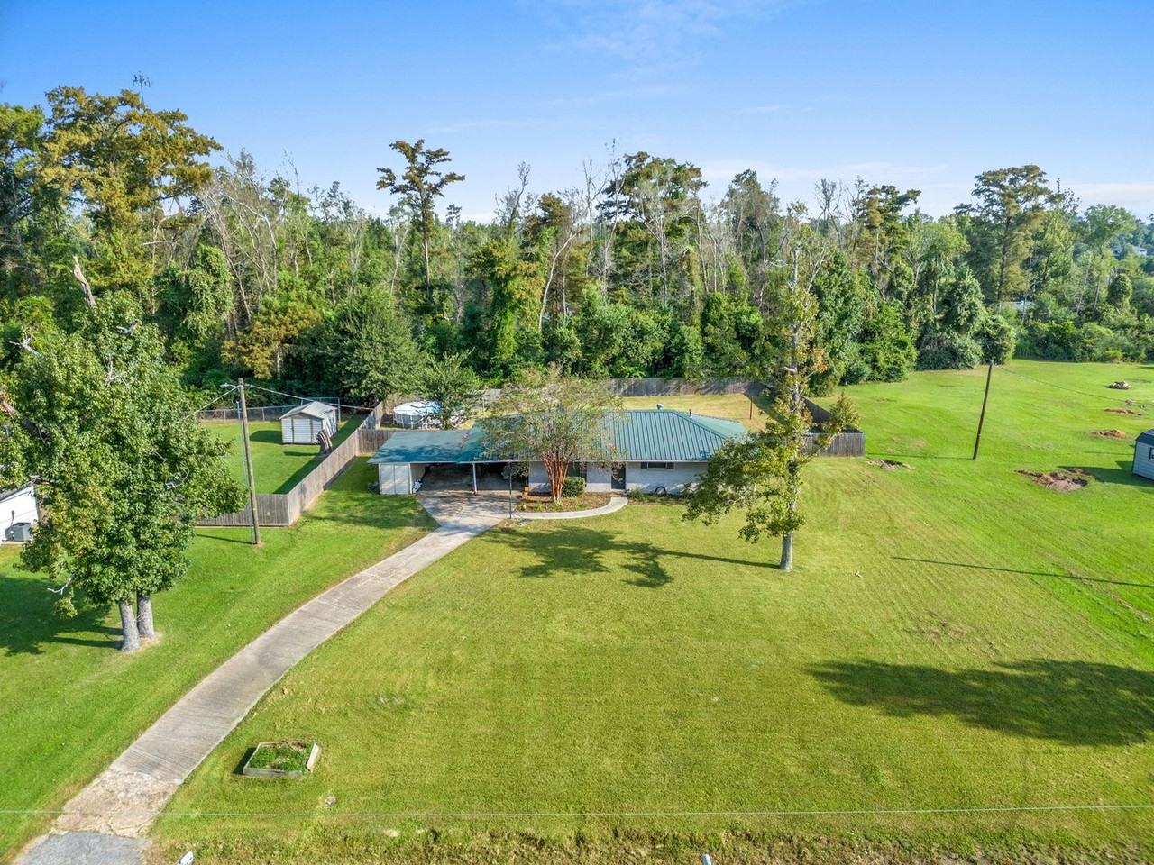 1492 Becky St - Photo 2 of 15