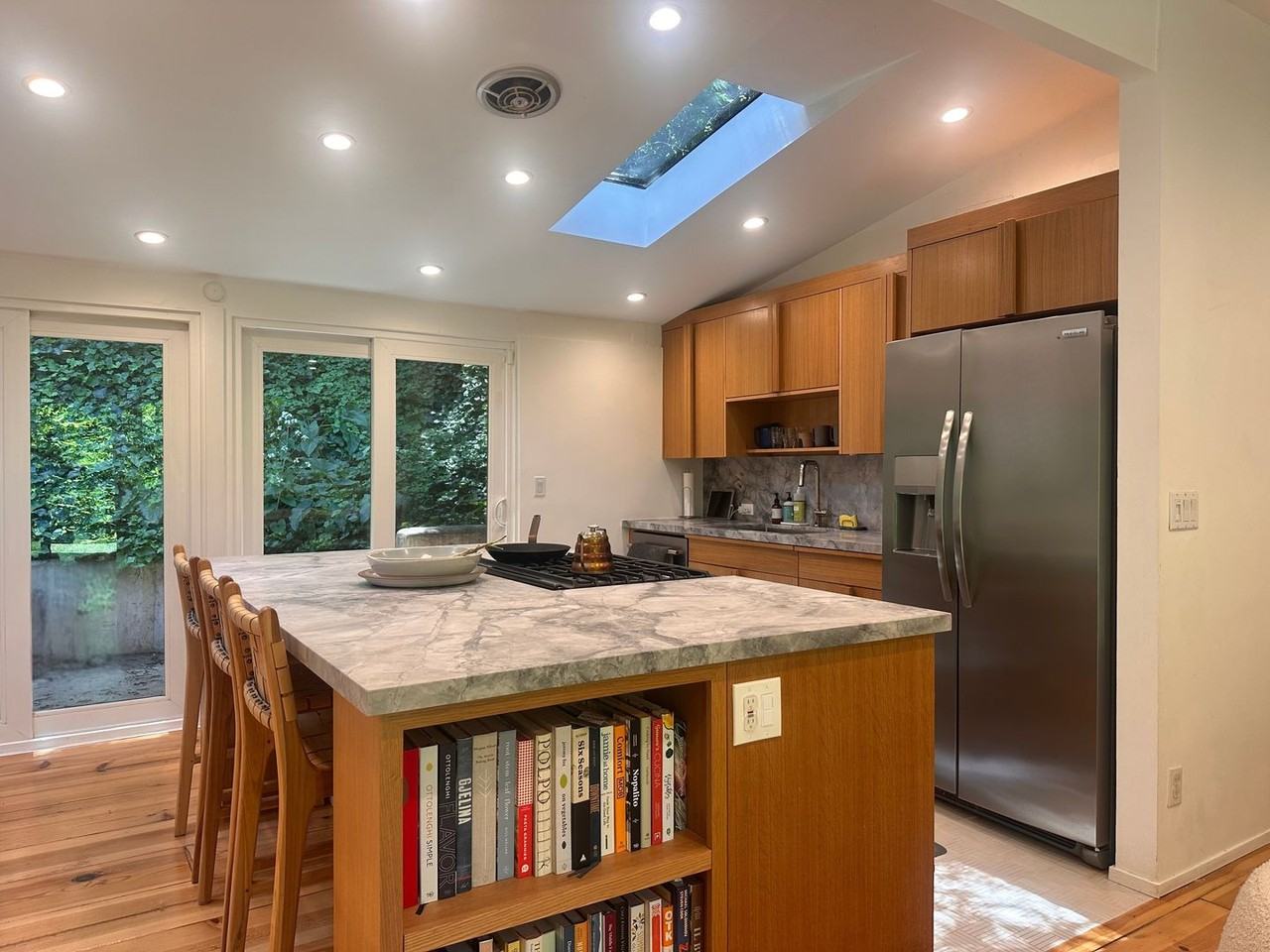 8350 Lookout Mountain Ave - Photo 4 of 19