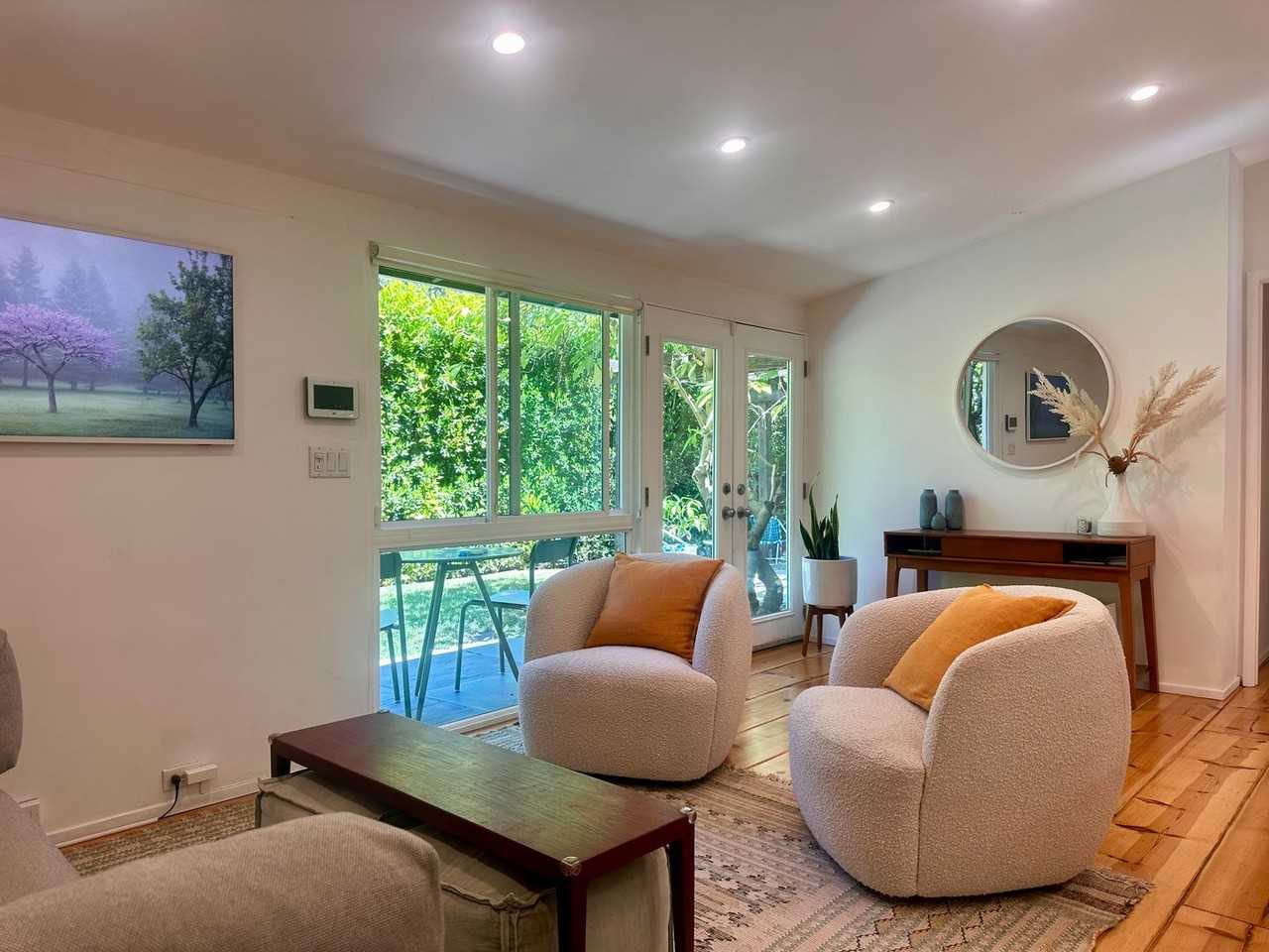 8350 Lookout Mountain Ave - Photo 7 of 19