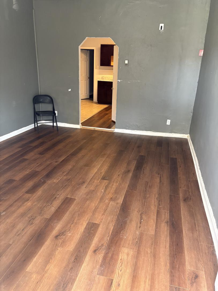 5133 Irving St #A - Photo 5 of 6