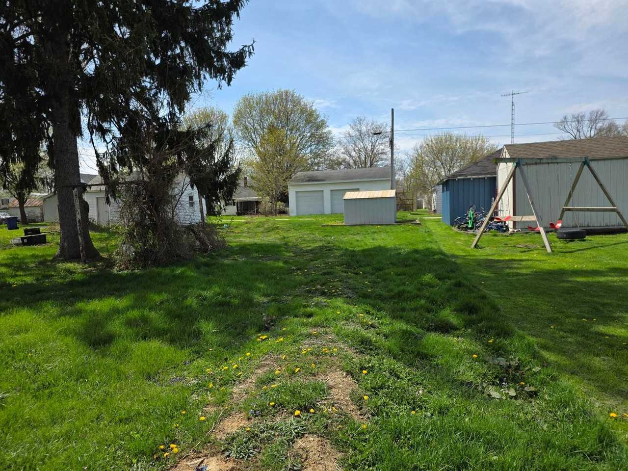 20 Seltzer Ave - Photo 4 of 18