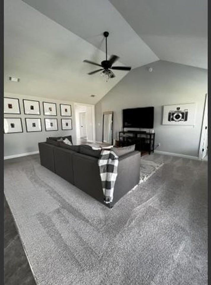 886 Goodale Dr - Photo 5 of 13