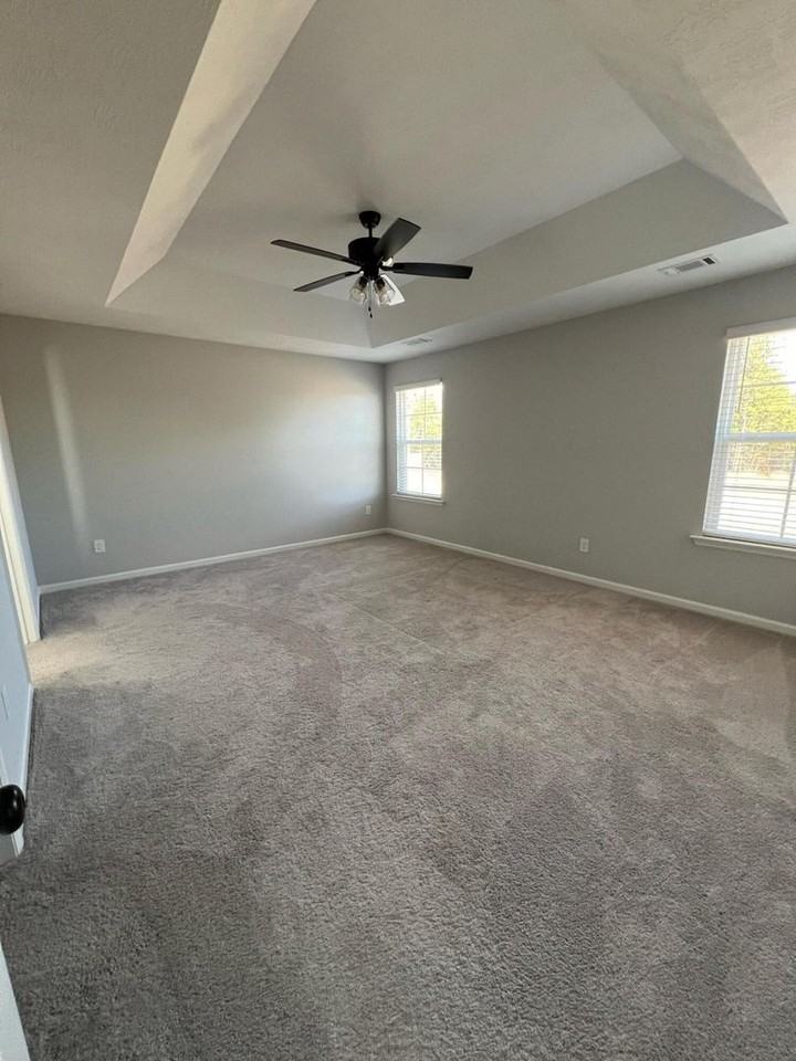 886 Goodale Dr - Photo 6 of 13