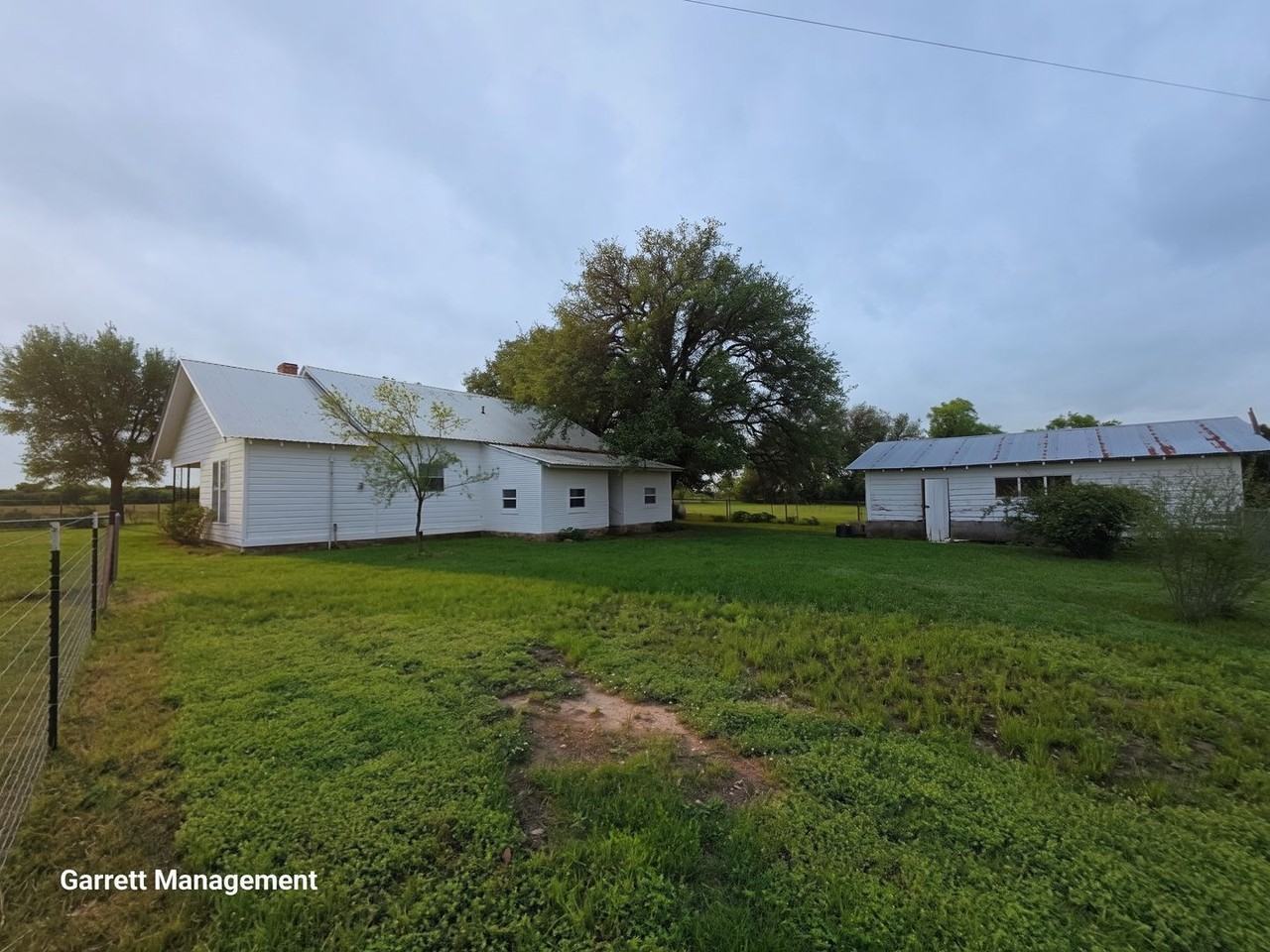337 County Road 2435 - Photo 2 of 24