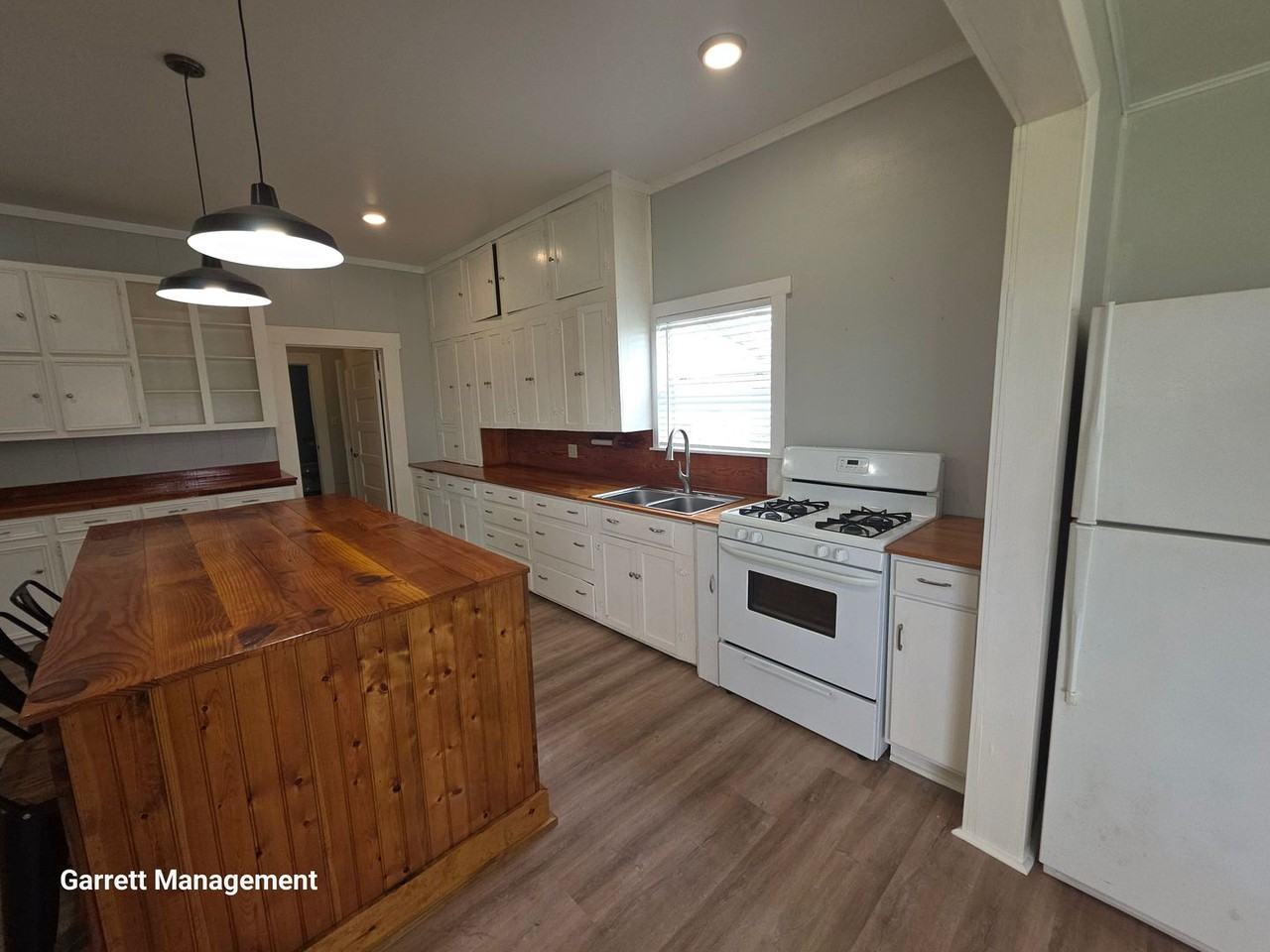 337 County Road 2435 - Photo 5 of 24