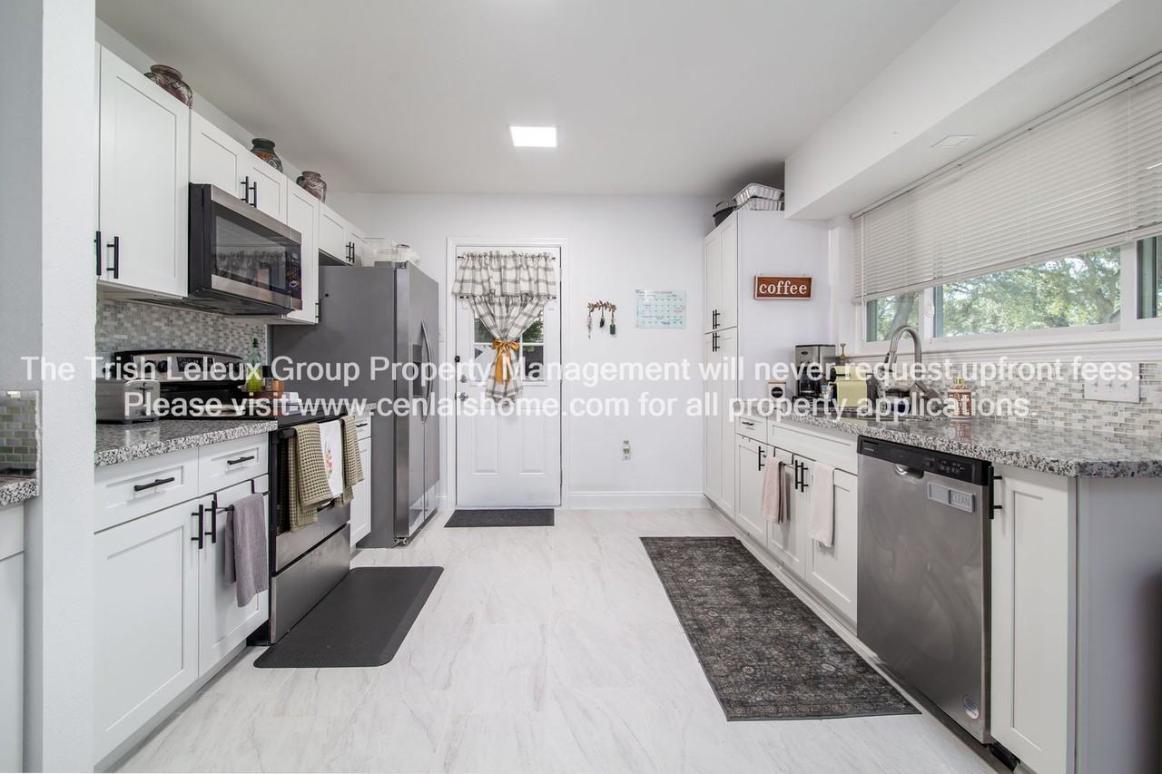 5703 Navaho Trl - Photo 4 of 18