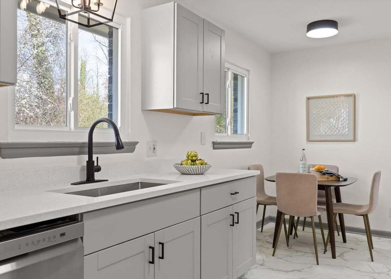 2301 Arroyo Dr - Photo 5 of 20