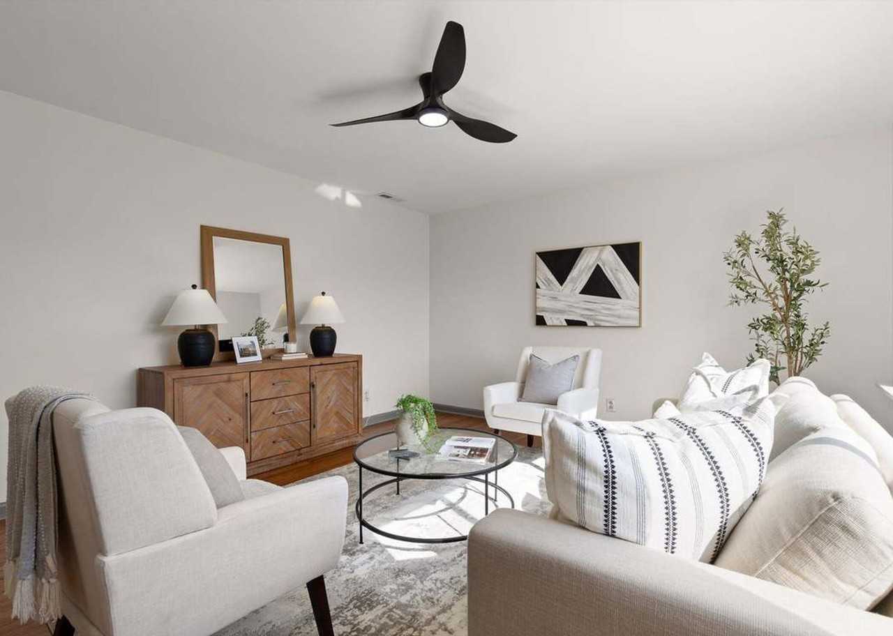 2301 Arroyo Dr - Photo 7 of 20