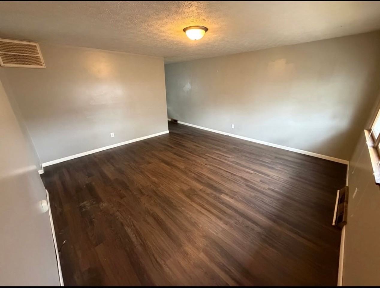 1410 W Atlantic St #B - Photo 2 of 11