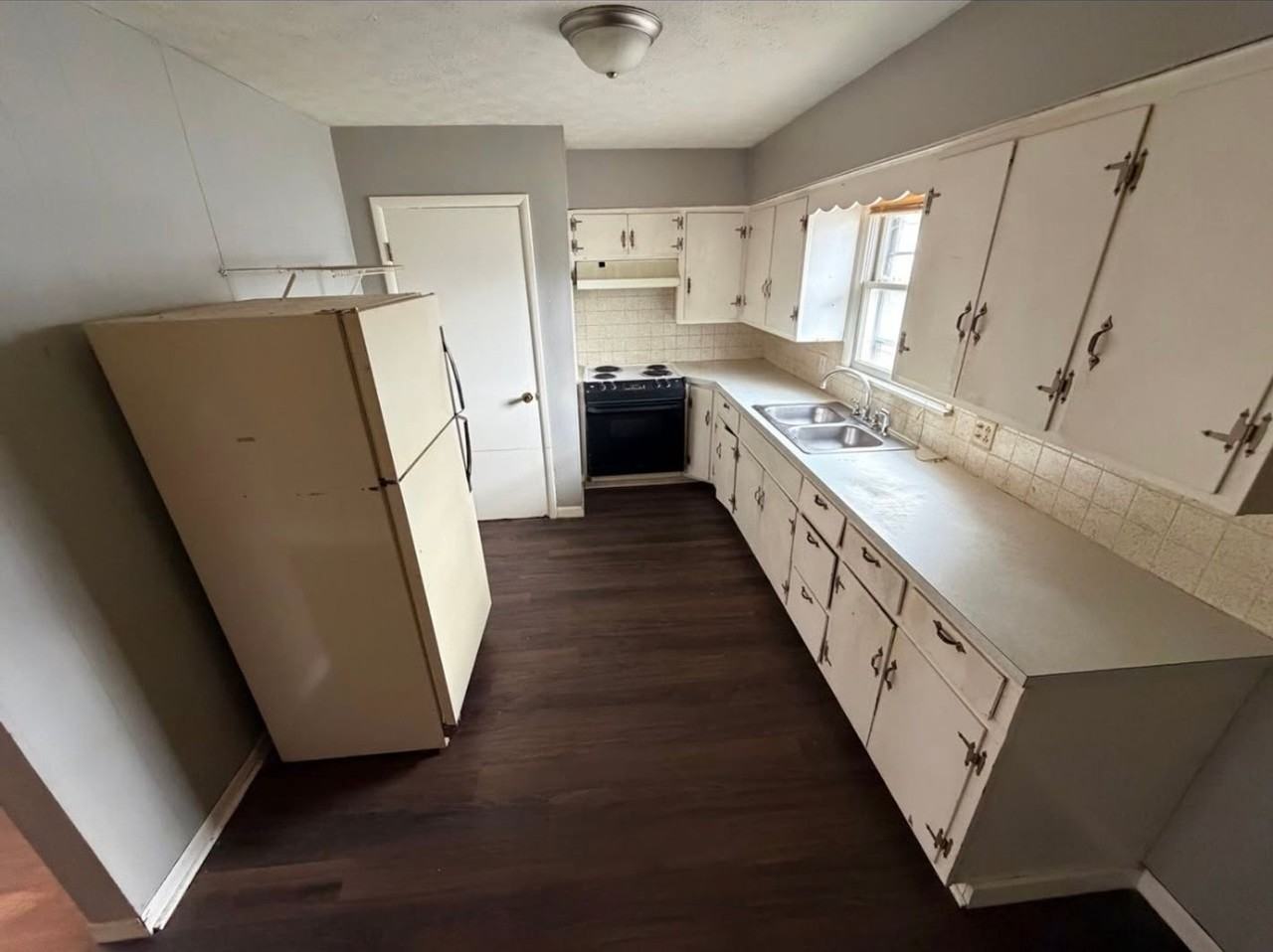 1410 W Atlantic St #B - Photo 5 of 11