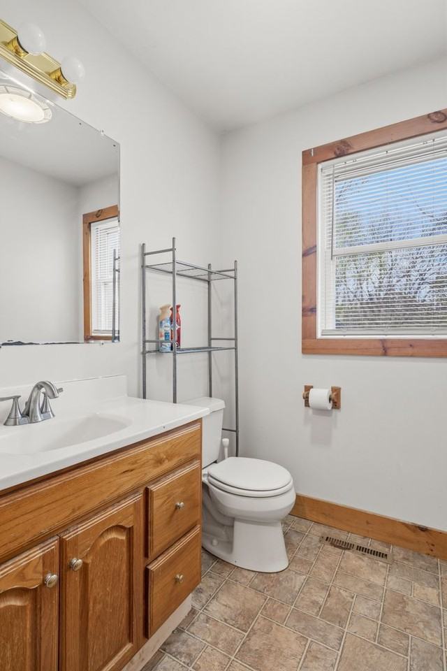 1181 Russell Rd - Photo 7 of 15