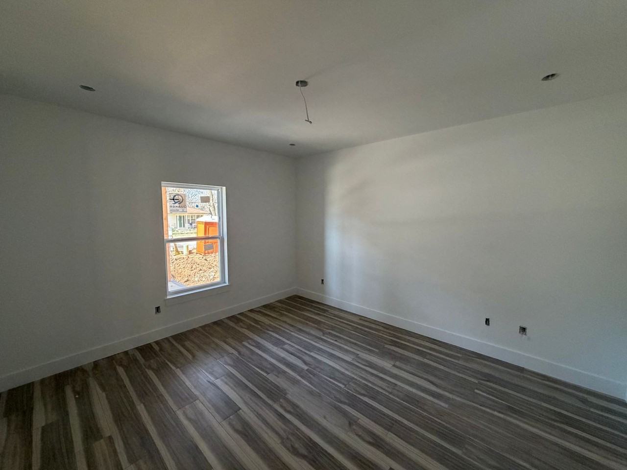 904 N Sang Ave - Photo 6 of 31