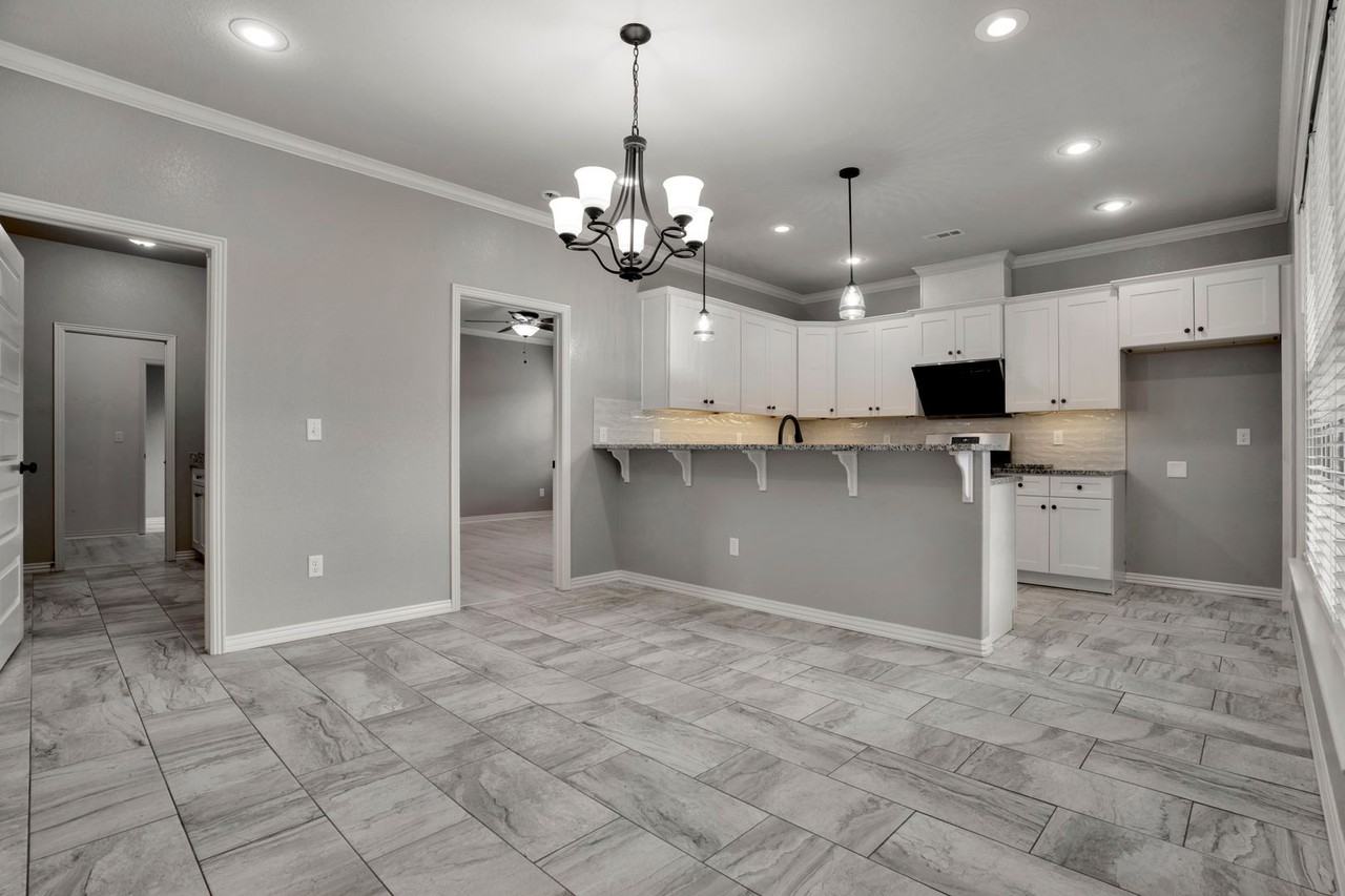 1016 Marbella Ct - Photo 6 of 26