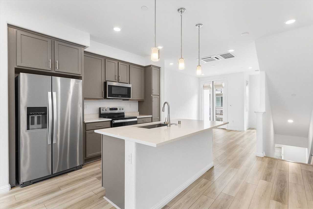 2835 Cathwood Ln - Photo 6 of 20