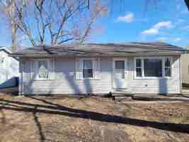 featured image of 1832 Stonehenge Rd