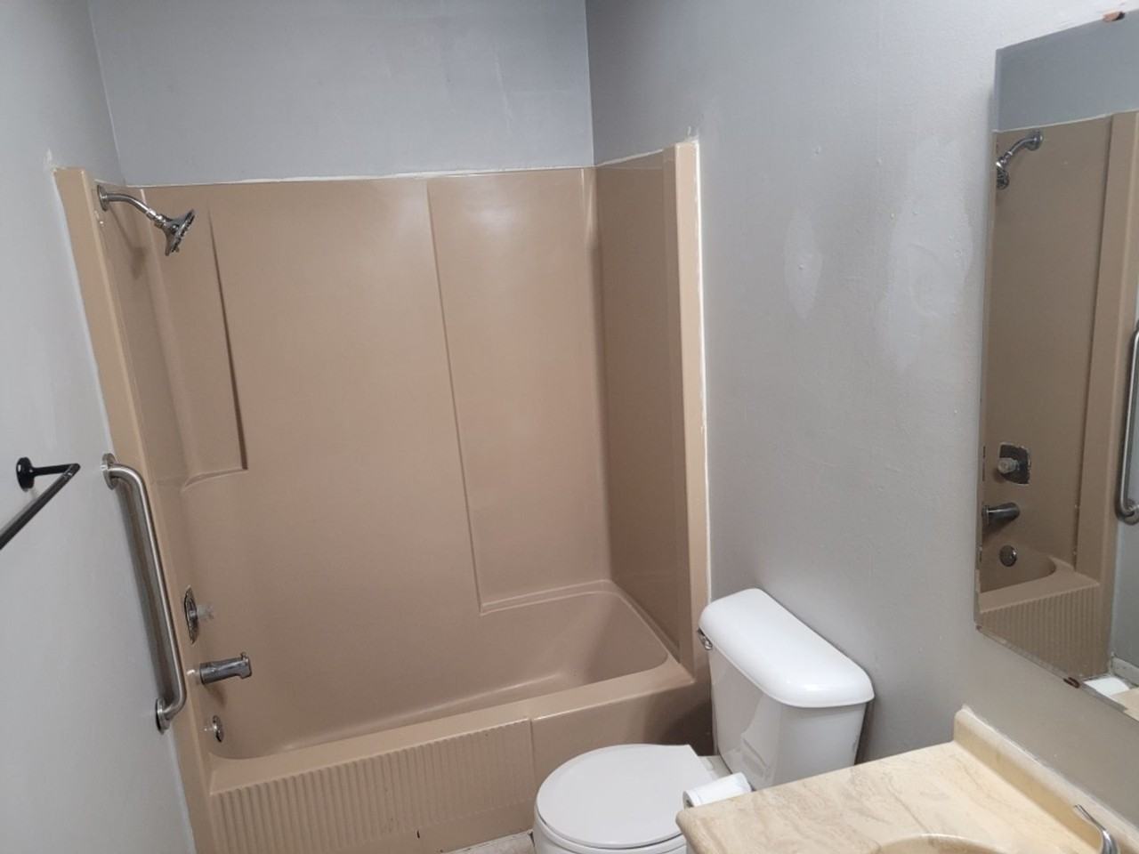 1832 Stonehenge Rd - Photo 7 of 11