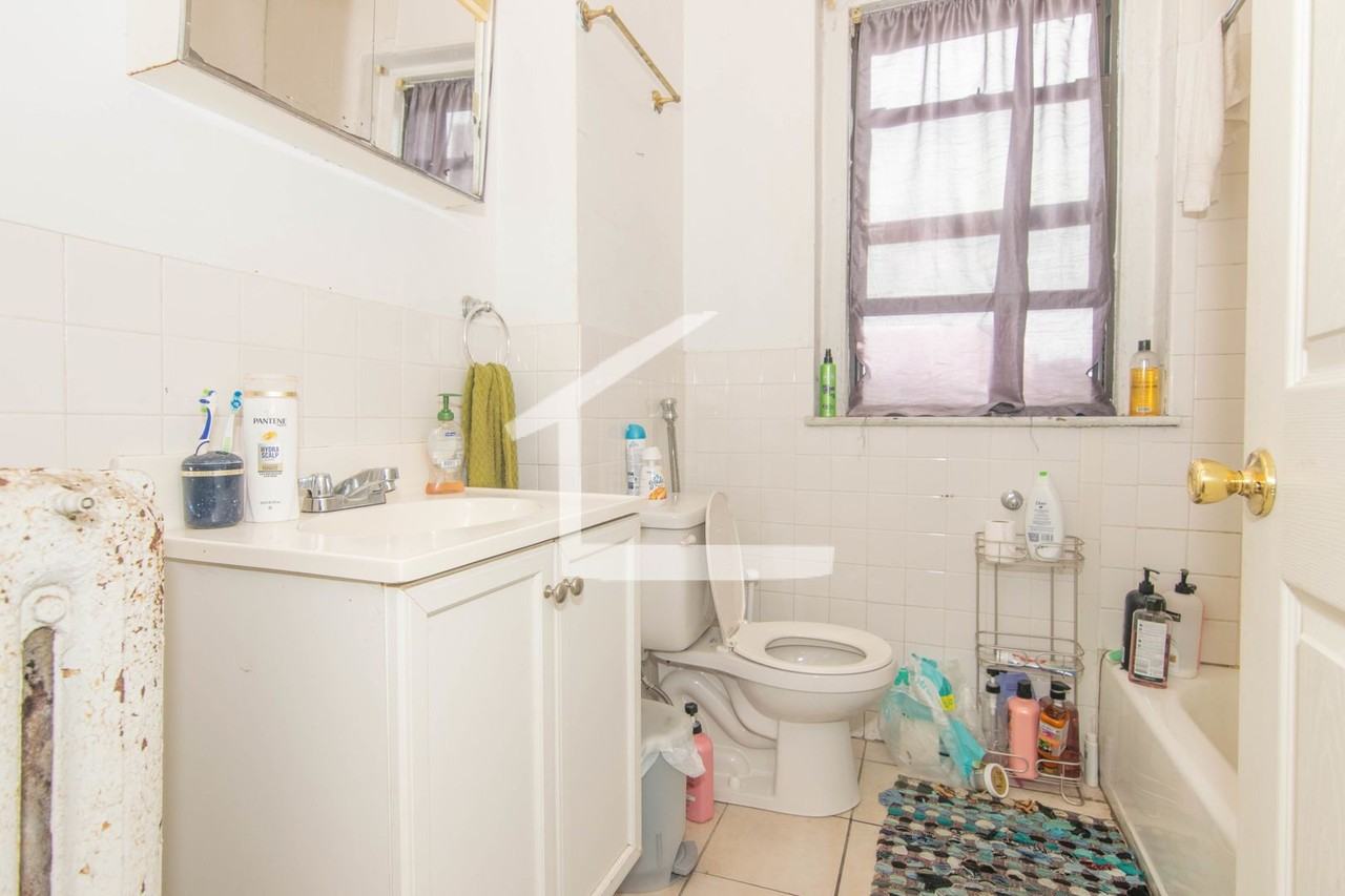 18 Glenville Ave - Photo 2 of 9