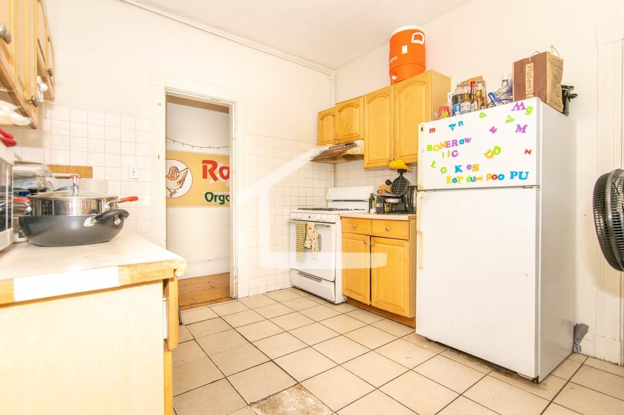 18 Glenville Ave - Photo 5 of 9