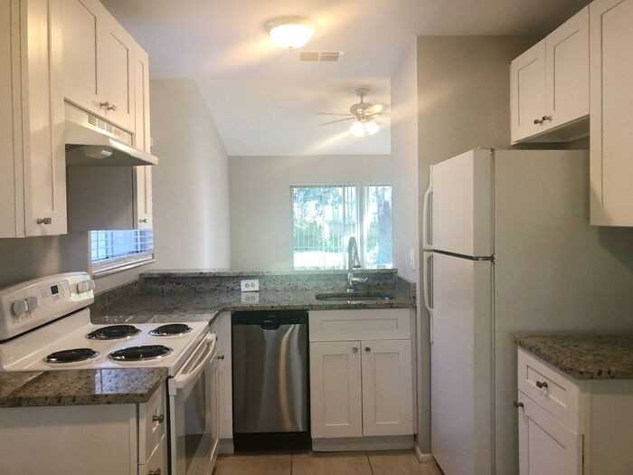 12034 Walden Woods Dr - Photo 4 of 22