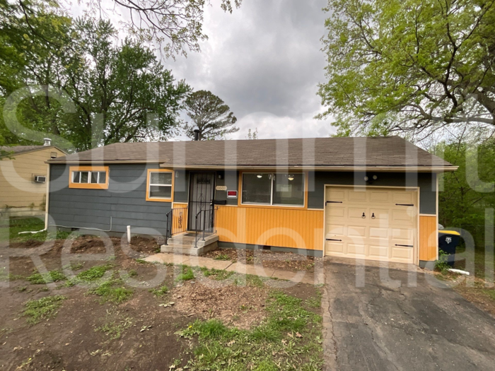 8608 Crystal Ave - Photo 2 of 14