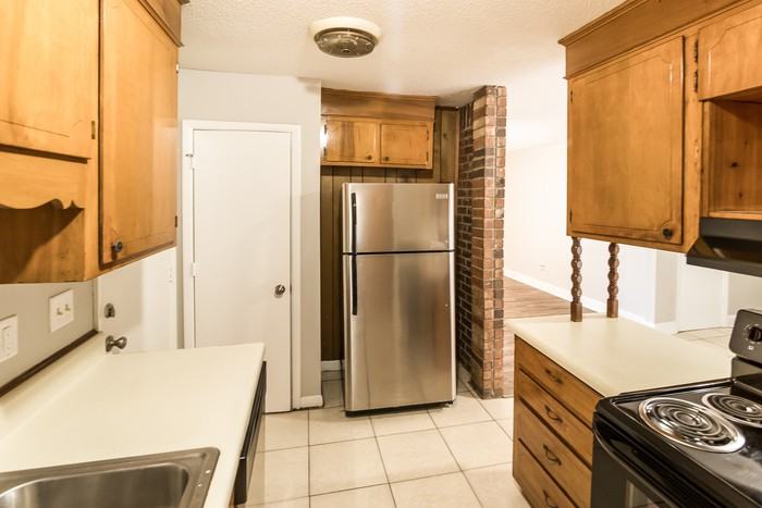 210 Elliott Dr - Photo 7 of 10