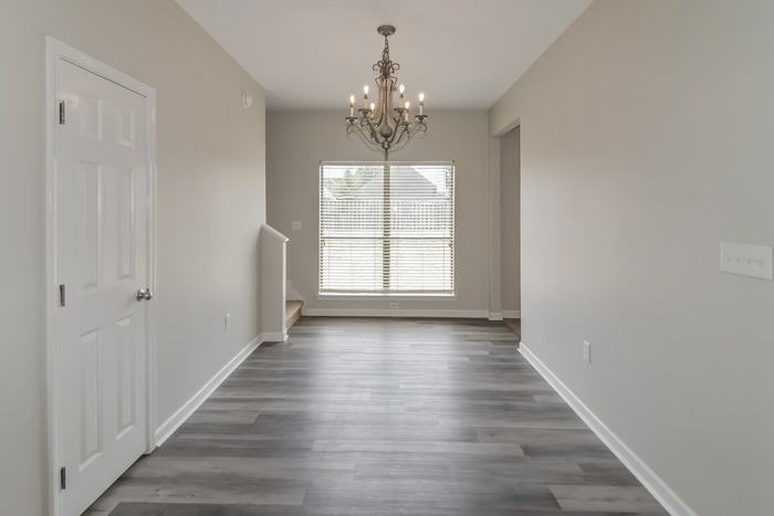 449 Park Lake Dr - Photo 5 of 12