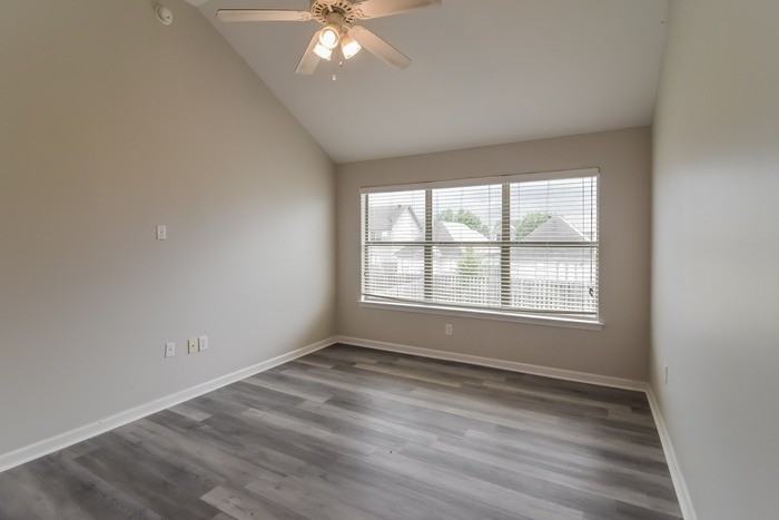 449 Park Lake Dr - Photo 7 of 12