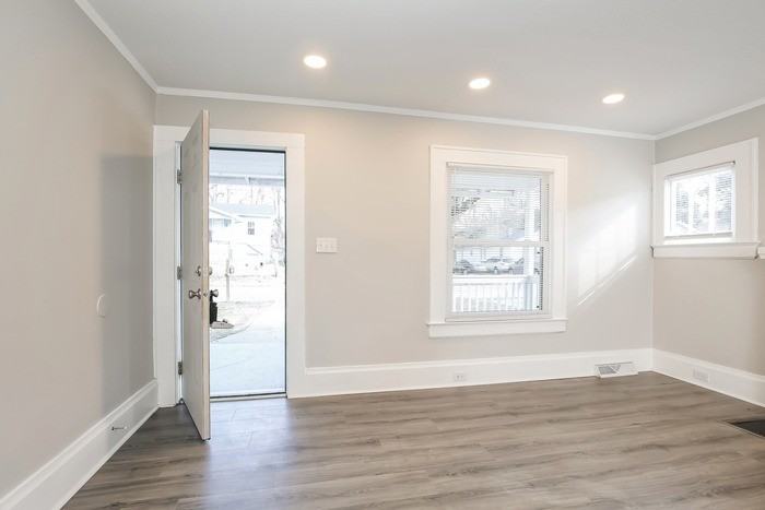 1613 N Hamilton St - Photo 3 of 10