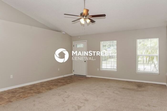 1394 Gillott St Nw - Photo 3 of 16