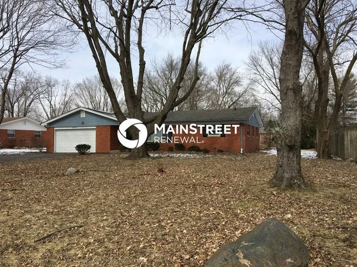 2612 Springfield Dr - Photo 2 of 37