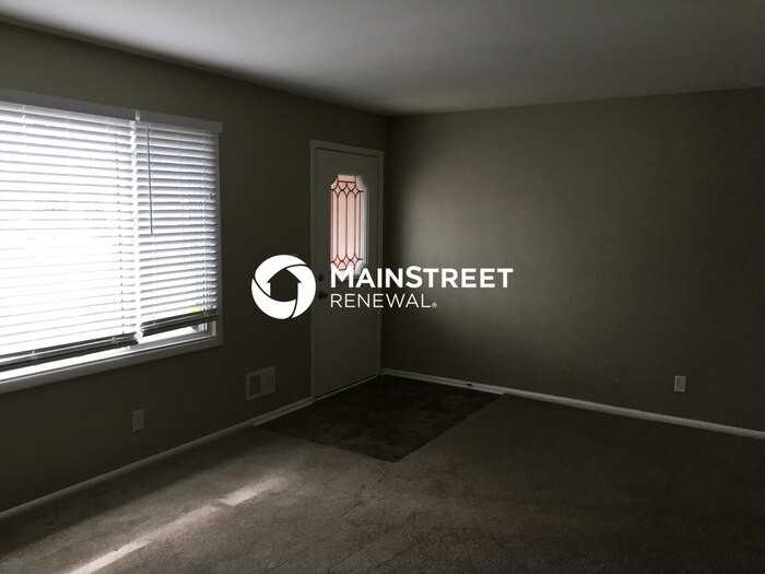 2612 Springfield Dr - Photo 5 of 37