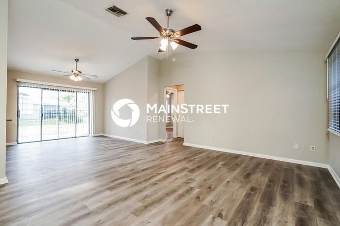 116 Jayside Ln - Photo 3 of 16