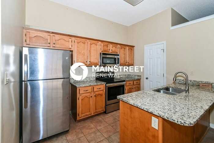 8188 Clubview Dr - Photo 7 of 17