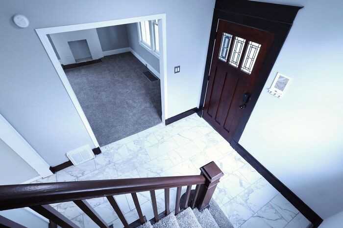 1598 Pilgrim St - Photo 2 of 15