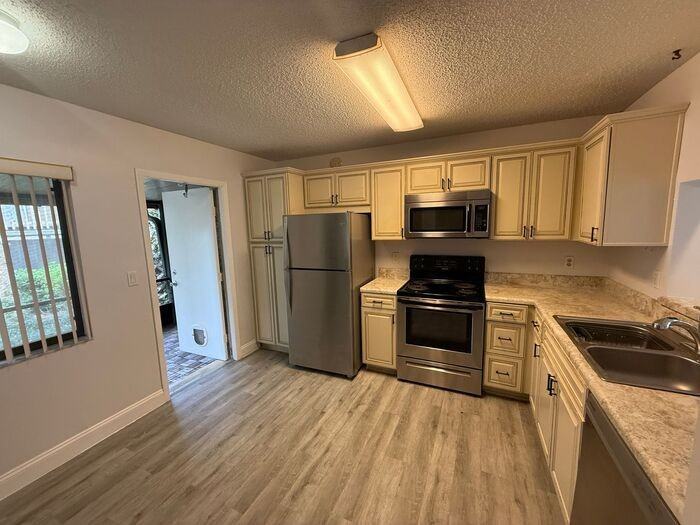 303 Sandlewood Trl #2 - Photo 6 of 13