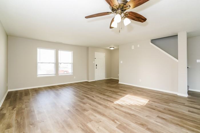 3098 W Meadowbend Ln - Photo 4 of 21