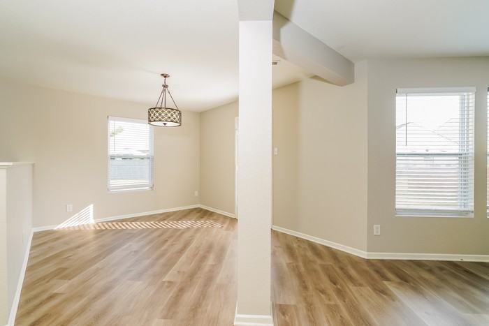 3098 W Meadowbend Ln - Photo 5 of 21