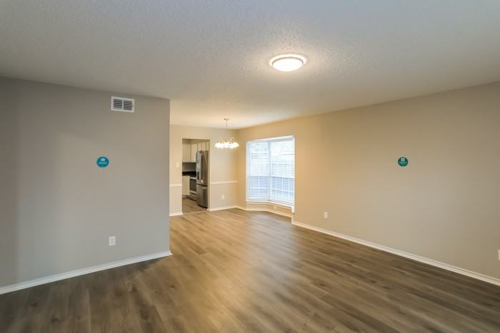 5513 Maurie Dr - Photo 6 of 17