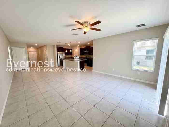 7329 Canterbury Bells Ct - Photo 5 of 32