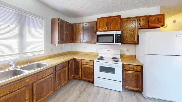 1500 1st Ave Nw #4 - Photo 2 of 11