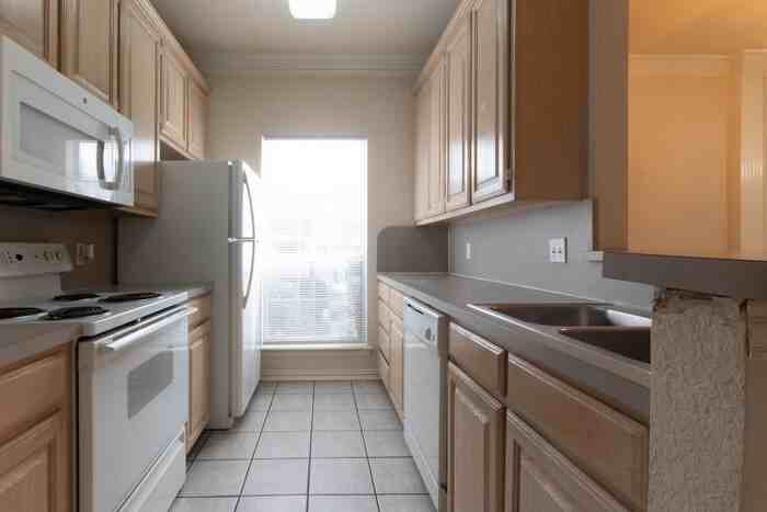 501 Withers St #4 - Photo 6 of 15