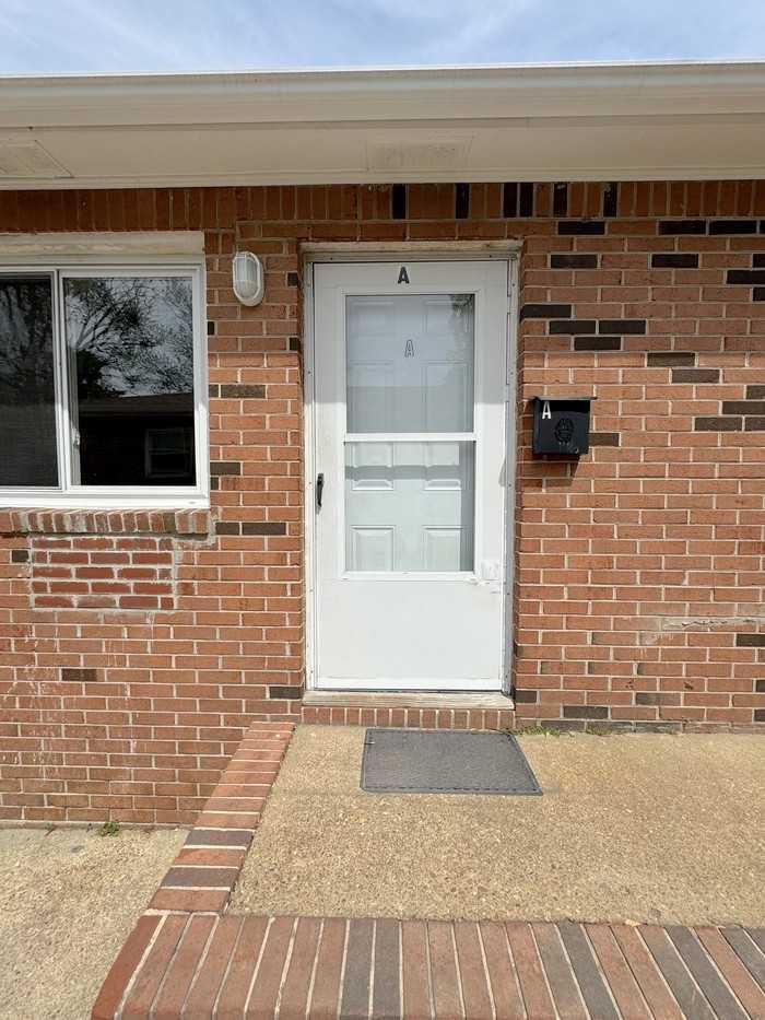 3872 Wake Cir #A - Photo 3 of 24