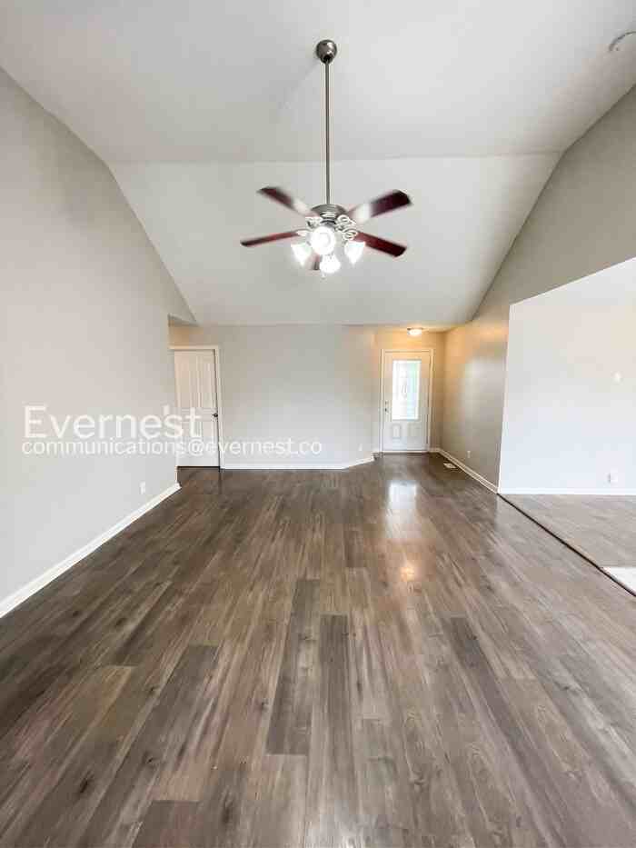 3800 Cindy Jo Dr N - Photo 6 of 27