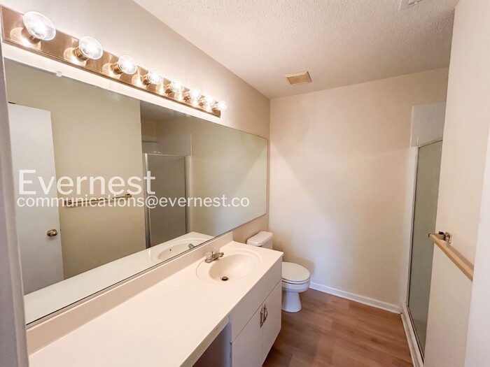 710 Queens Path - Photo 6 of 17