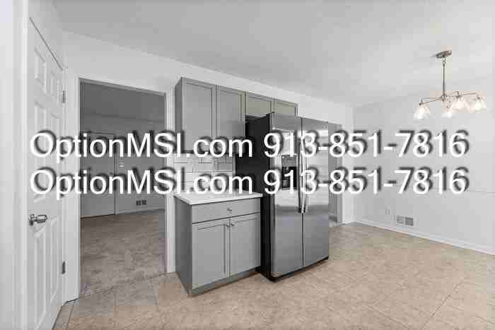 9005 Hunter St - Photo 6 of 40