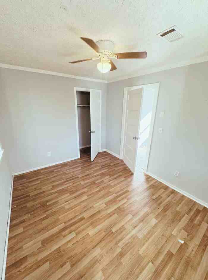 743 Bright St - Photo 3 of 10