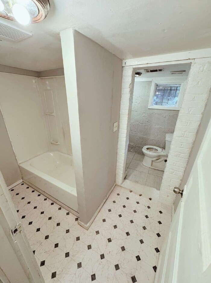 743 Bright St - Photo 7 of 10