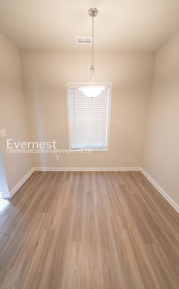 133 Culver St - Photo 6 of 27