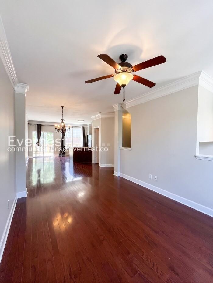 7222 Althorp Way - Photo 4 of 31